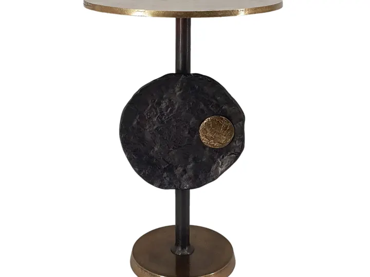 Sculptural Accent Side Table – 62cm